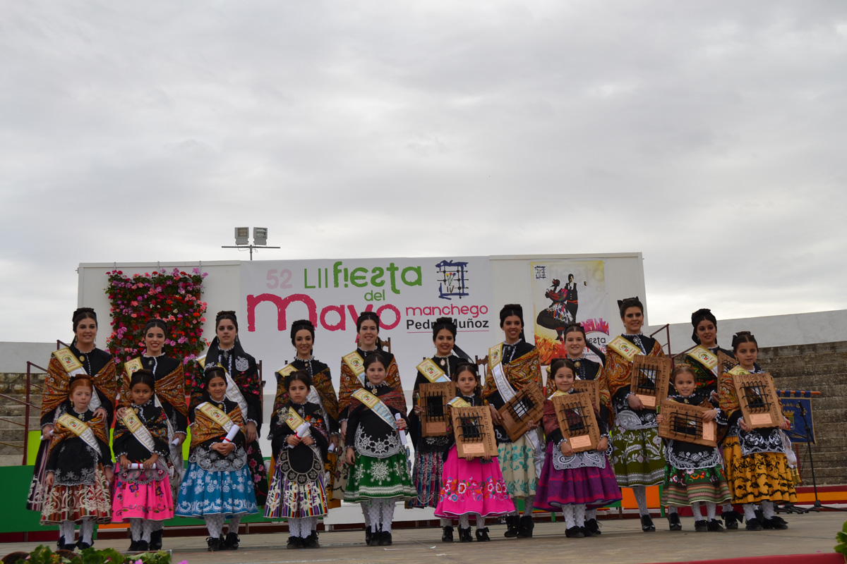 El 23 de abril Pedro Muñoz comienza a virvir sus Mayos con la imposición de bandas de las nuevas Mayeras 2016